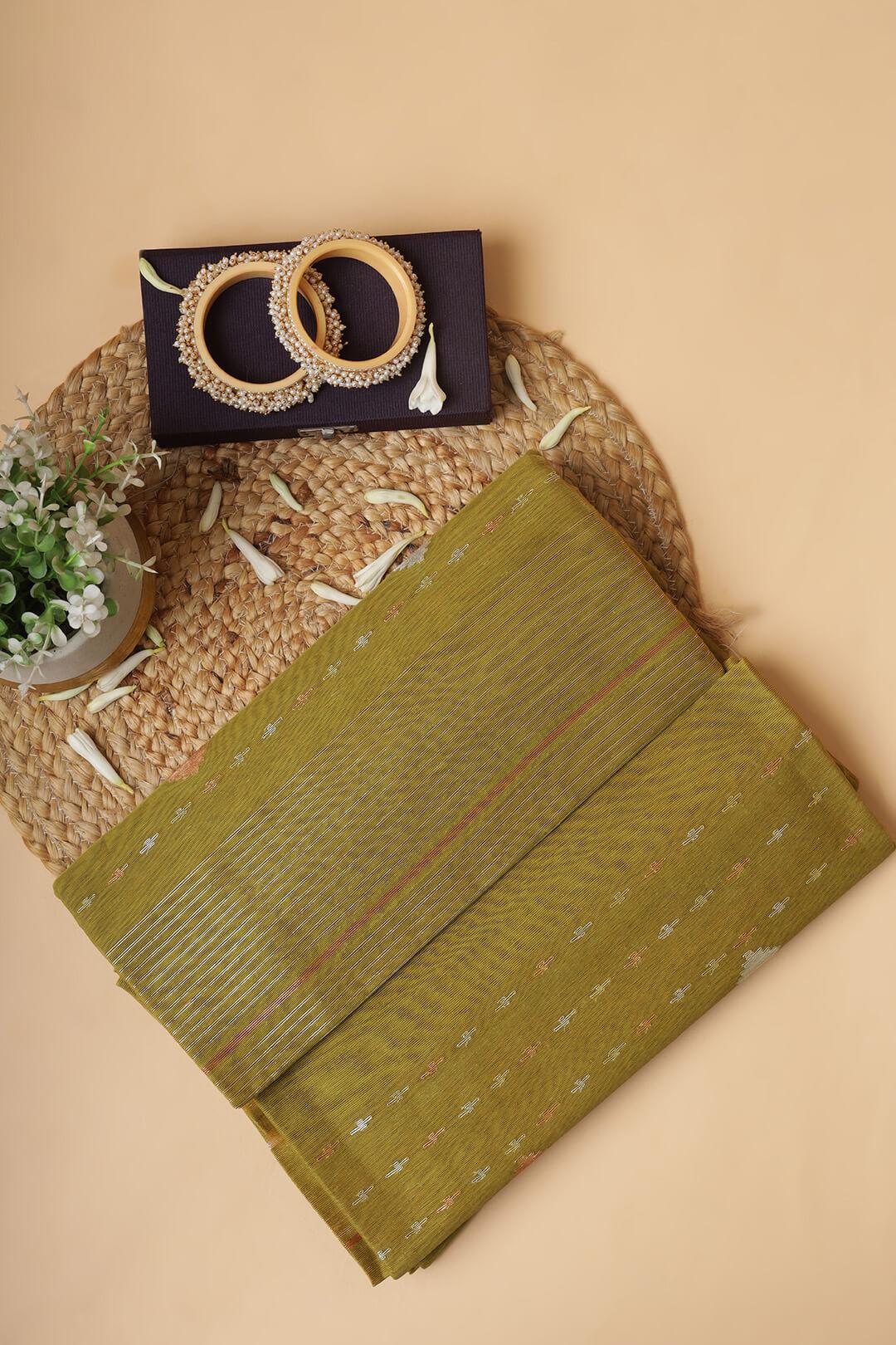 Handloom Dhakai Jamdani saree in Olive Green view 4 - Olive Green Jamdani silk saree