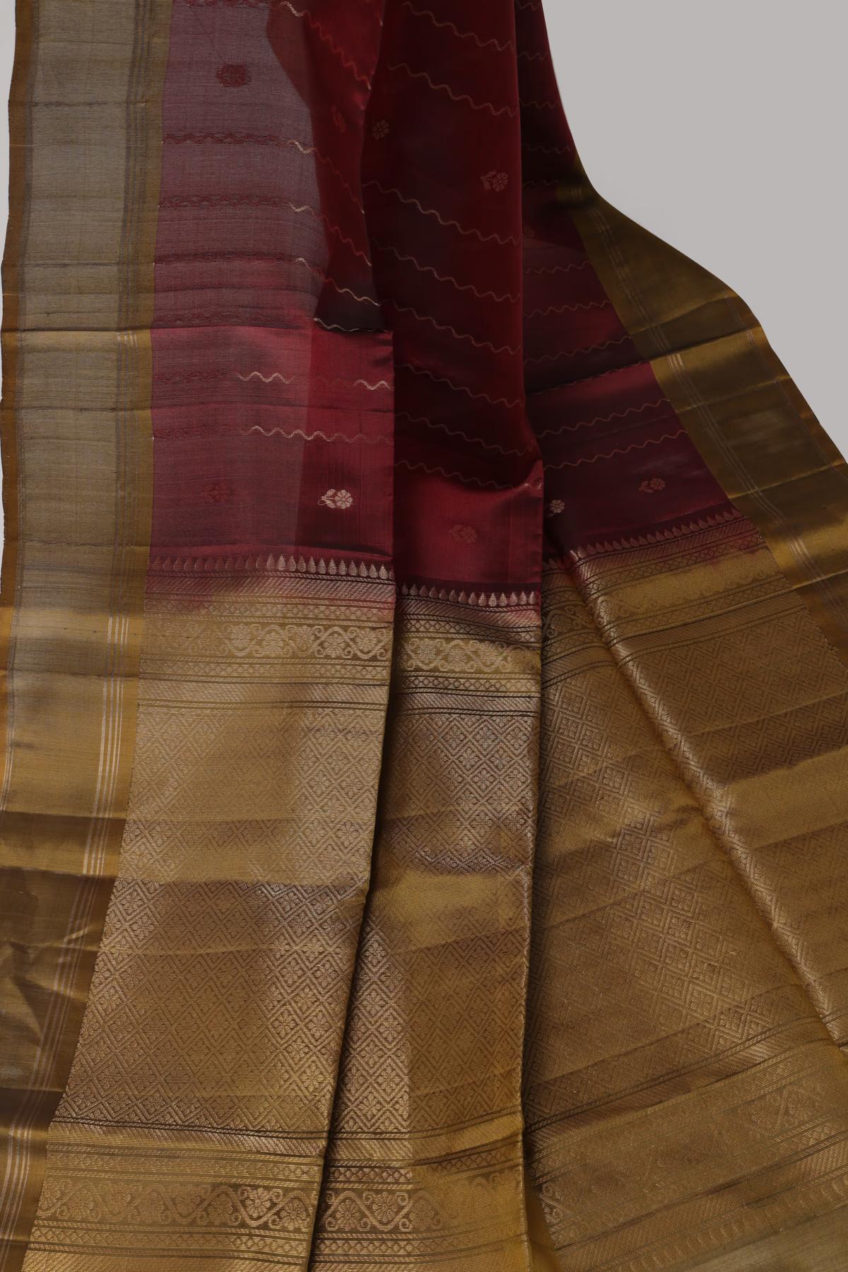 Handloom Maheshwari silk saree in Maroon and rustic gold view 5 - Maroon and rustic gold Maheshwari silk saree