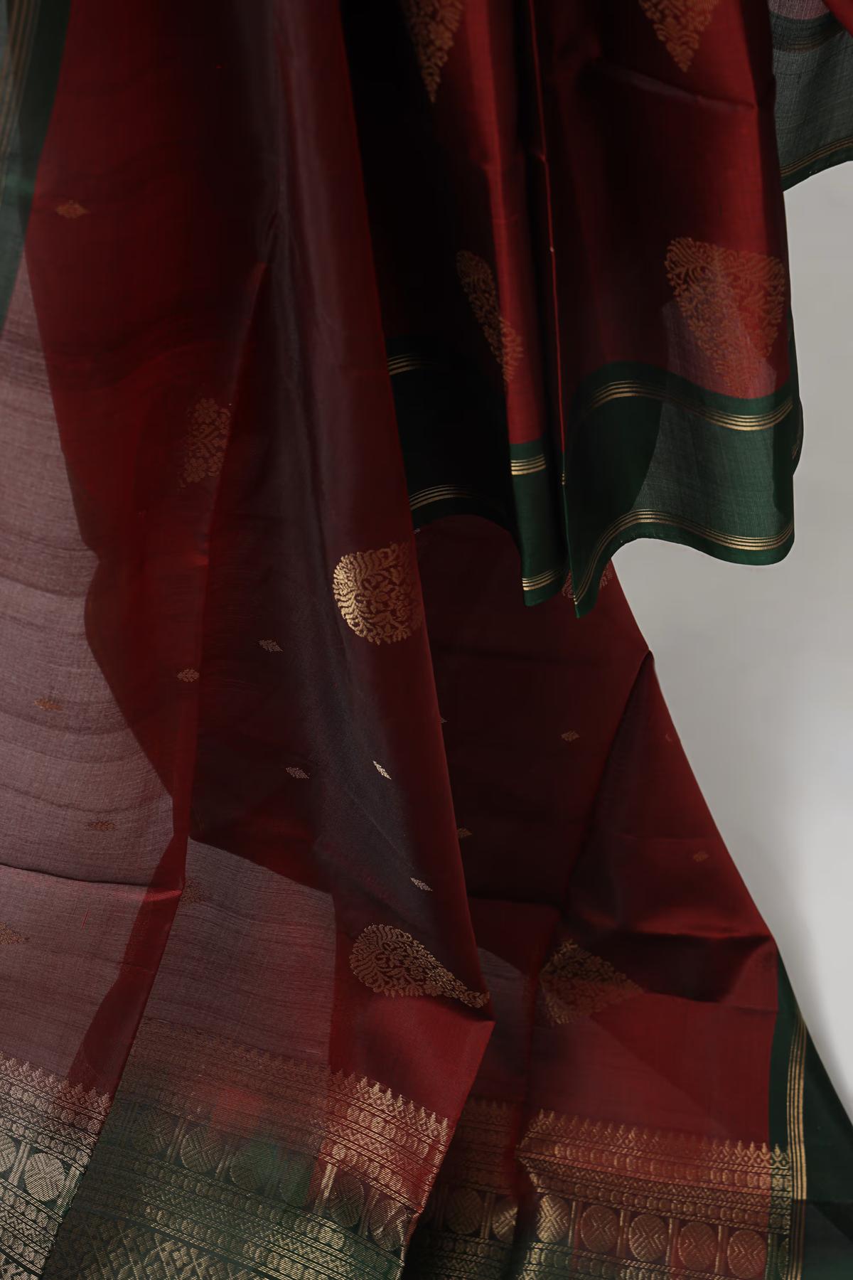 Handloom Maheshwari silk saree in deep Maroon and Dark Green view 4 - Deep Maroon and green Maheshwari silk saree