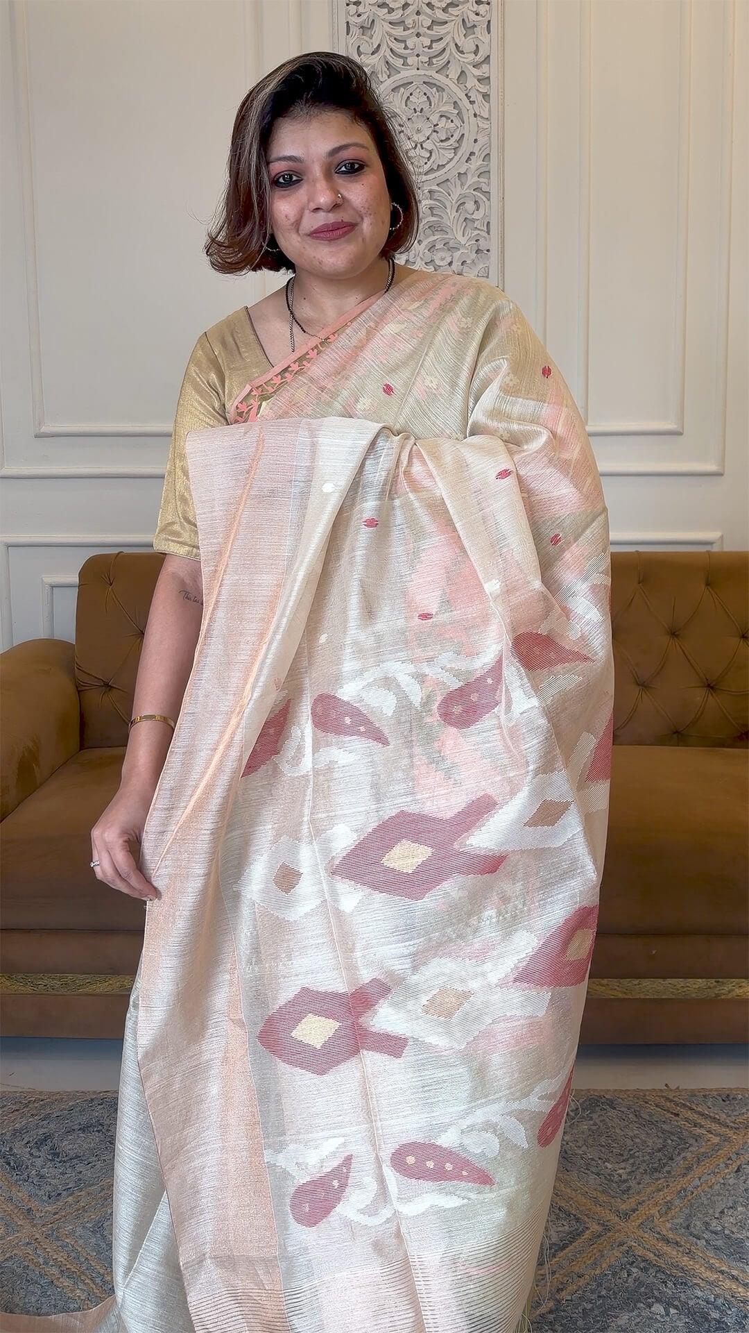 Handloom Pure Tussar Silk Jamdani in Beige Gold & Red - Yarn Dyed Saree - handcrafted saree from Handloom Dhakai Jamdani Saree collection