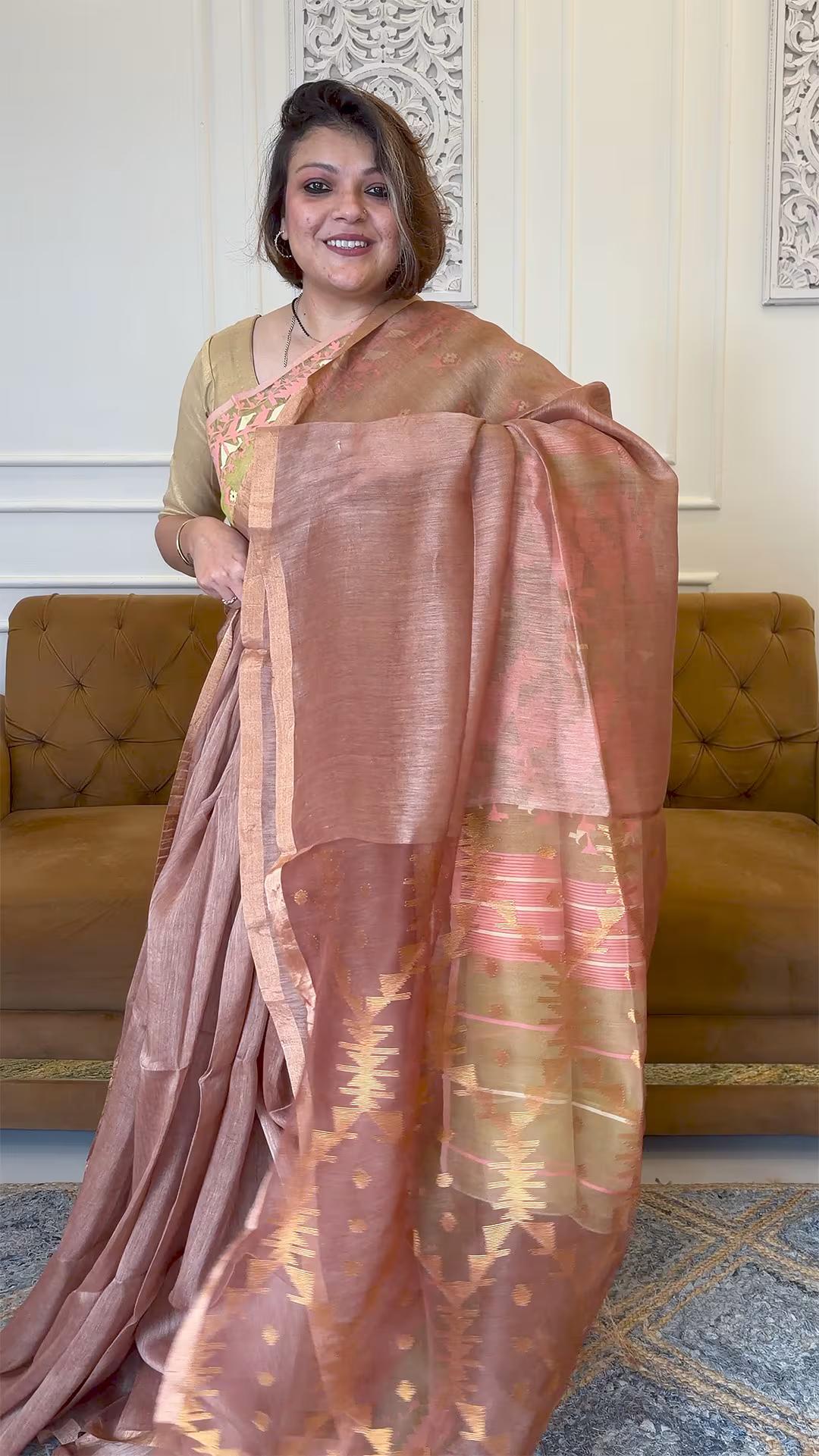 Handloom Pure Muslin silk and Linen Jamdani in Red Sandalwood - Yarn Dyed Saree view 2 - Red Sandalwood Muslin silk & Linen saree