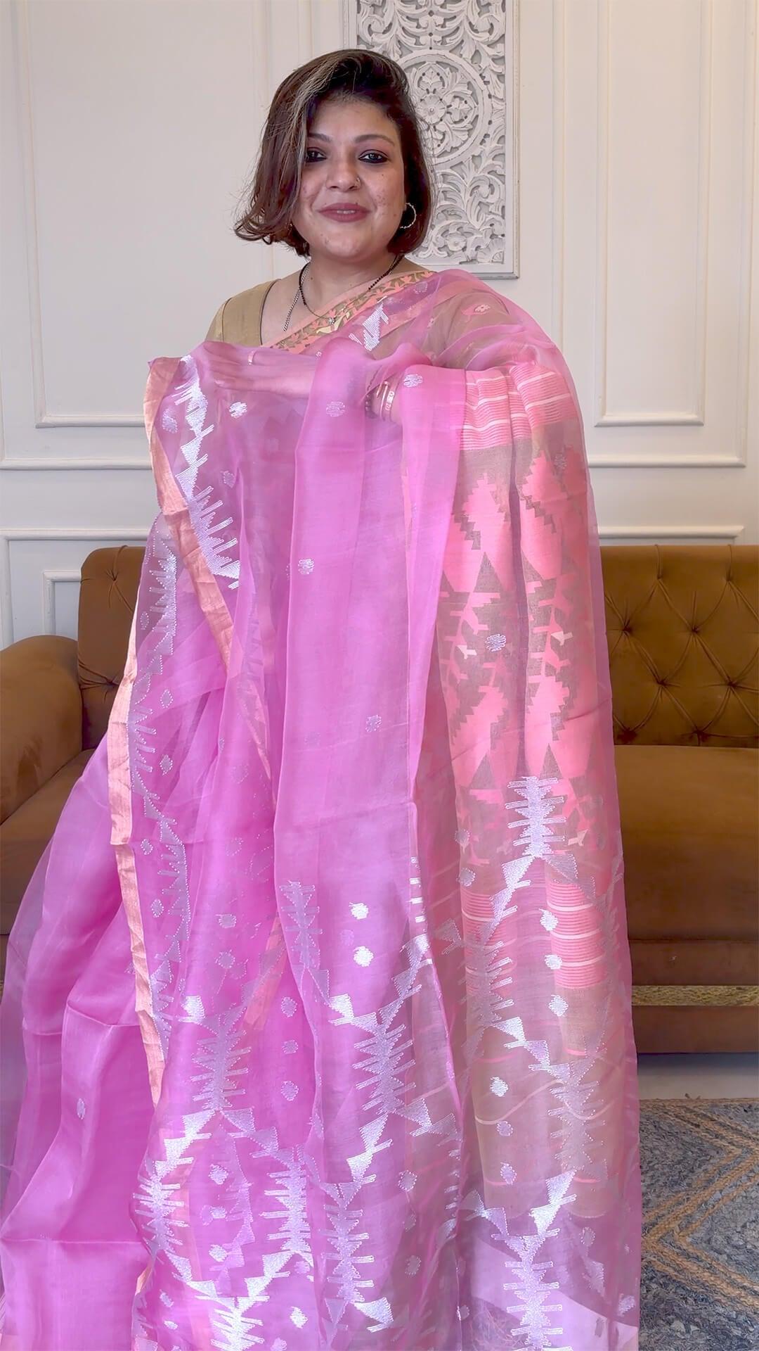Handloom Pure Muslin silk Jamdani in Soft Rose - Yarn Dyed Saree view 3 - Soft Rose Muslin silk saree