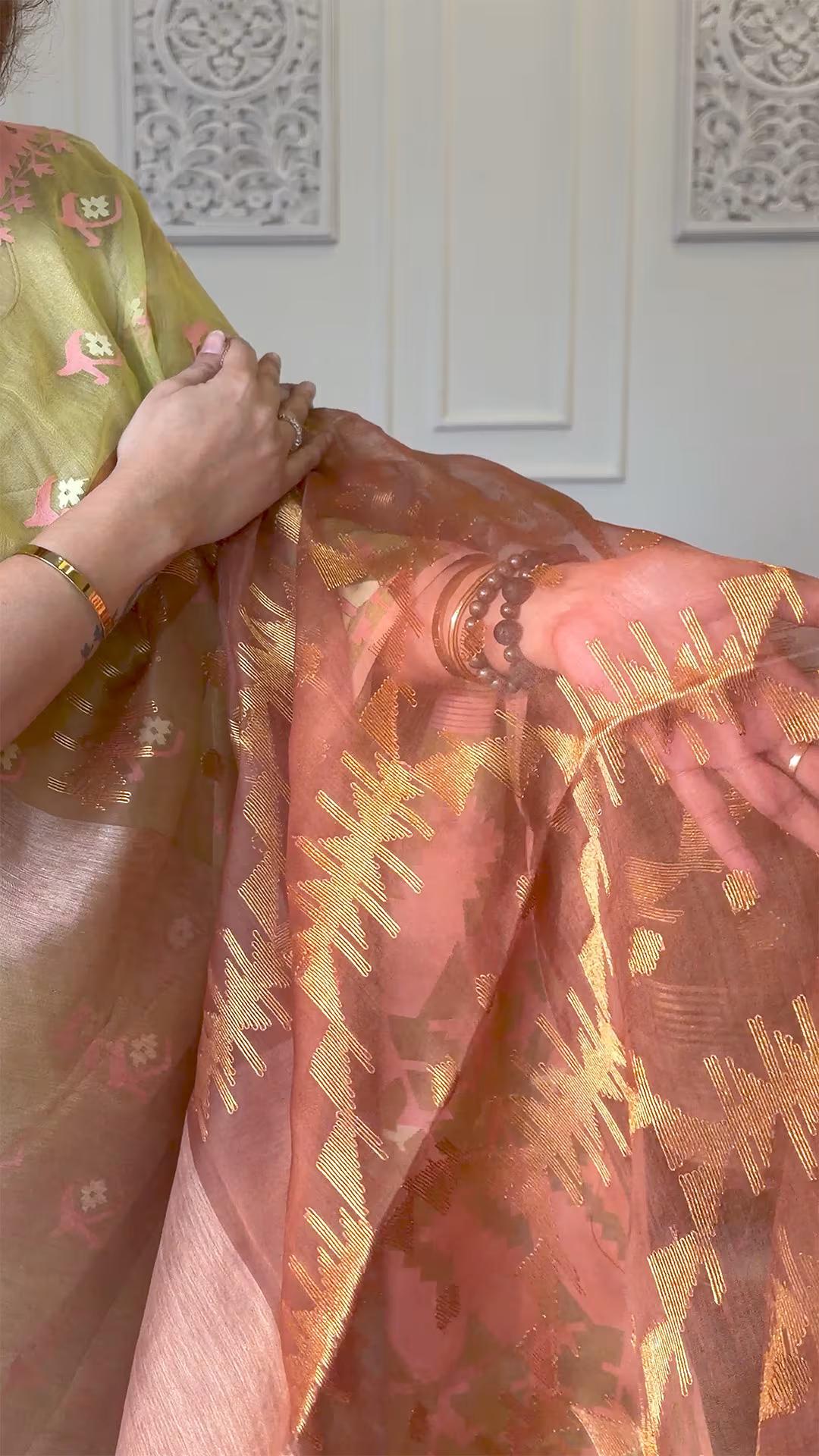 Handloom Pure Muslin silk and Linen Jamdani in Red Sandalwood - Yarn Dyed Saree view 3 - Red Sandalwood Muslin silk & Linen saree