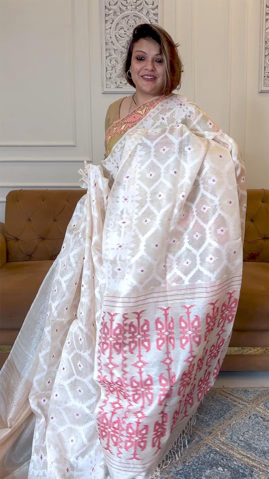 Handloom Pure Tussar Silk Jamdani in Golden Beige & Red - Yarn Dyed Saree view 2 - Golden Beige & Red Tussar saree